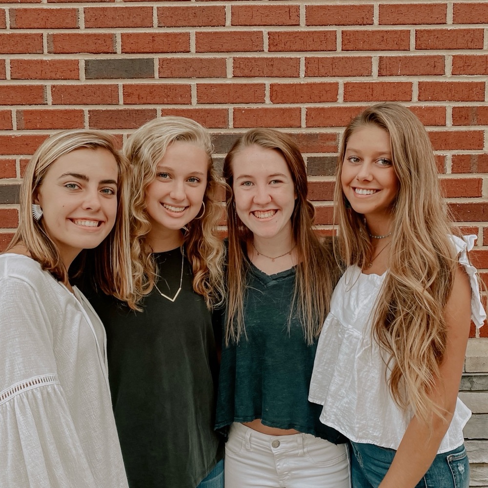 Meet your Posher, Lilly